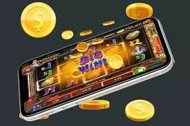 Filipino player submitting a withdrawal request on paytime using a mobile phone
